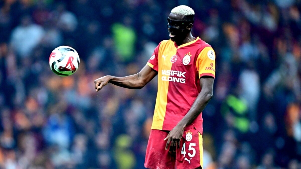 Okan Buruk, Osimhen'den fedakarl�k istedi