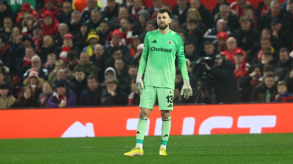 Fenerbah�e'de Tar�k �etin ile 1 y�l daha