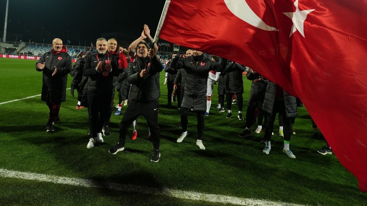 A Milli Tak�m'da rekorlar�n adam� Montella!