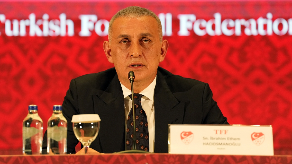 �brahim Hac�osmano�lu: 'O hakemlerle yollar�m�z� ay�rd�k'