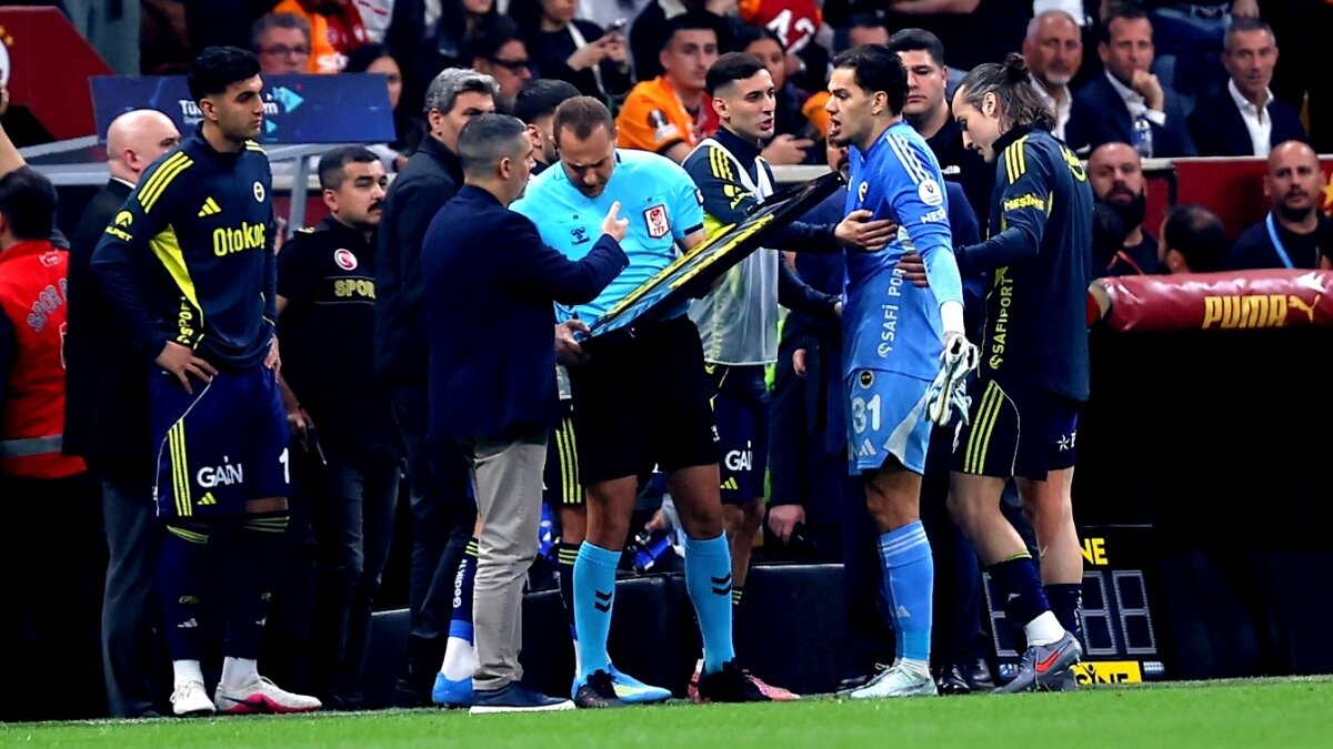 Fenerbah�e'den ayr�l�yor: Ederson Moraes