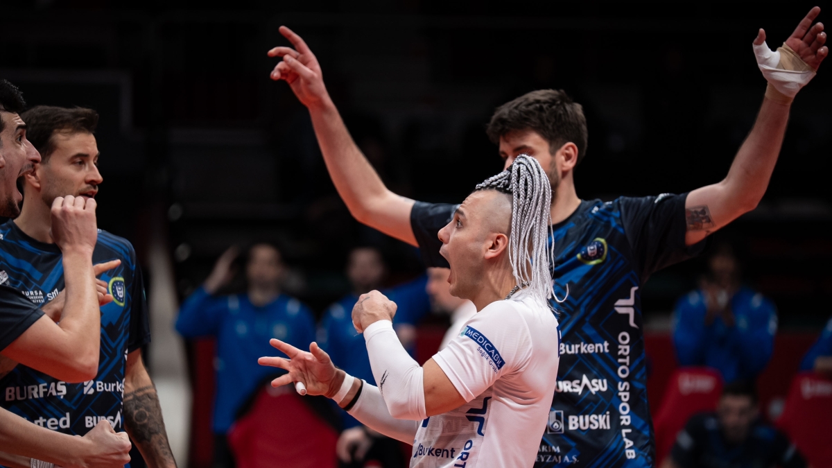 Bursa B�y�k�ehir Belediyespor evinde kazand�!