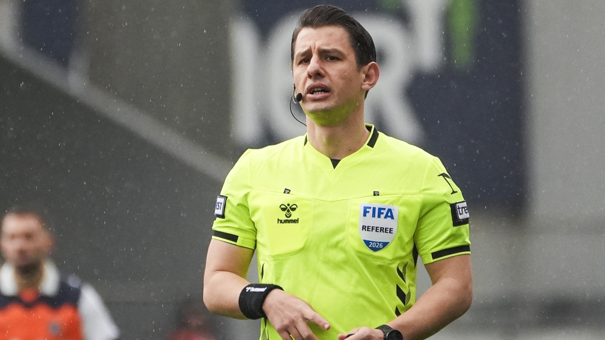 2026'da FIFA kokart� takacak T�rk hakemler a��kland�!