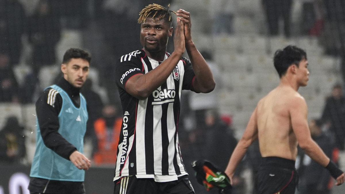 Be�ikta�'ta Emmanuel Agbadou'ya tam not!