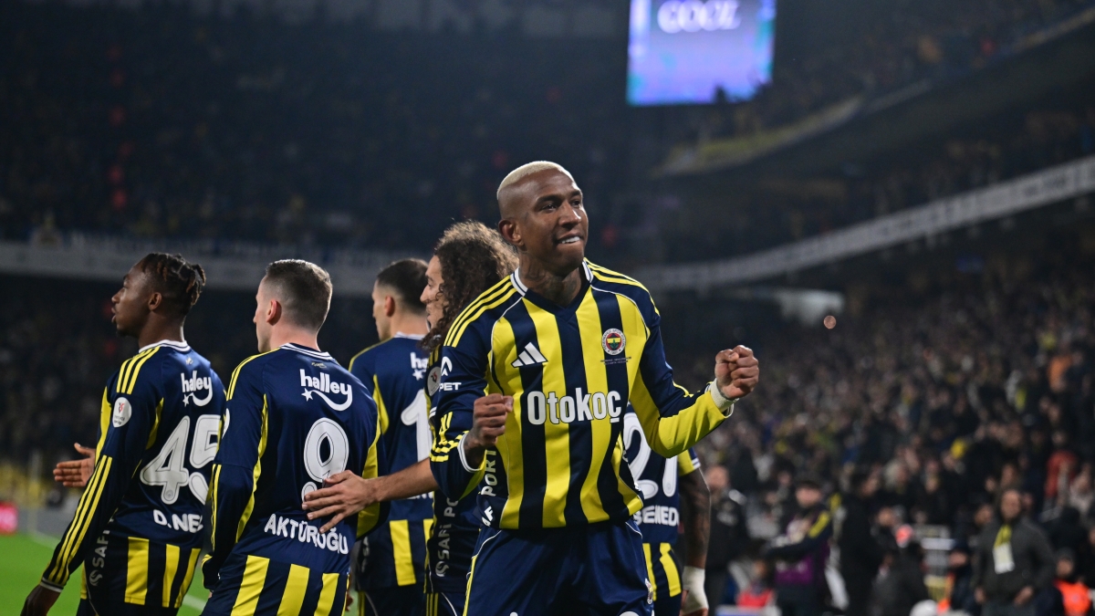 Fenerbah�e'de Kas�mpa�a ma�� �ncesi iki eksik