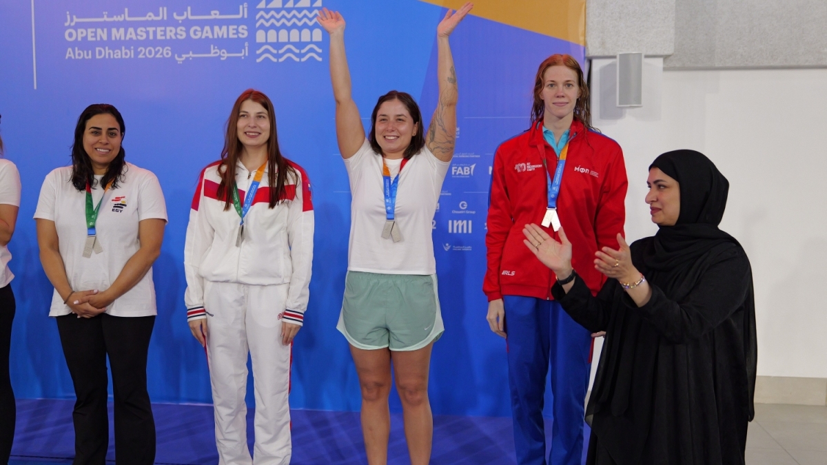 Y�z�c� Bengisu Avc�, 200 metre kar���k ve 100 metre kurba�alamada g�m�� madalya kazand�