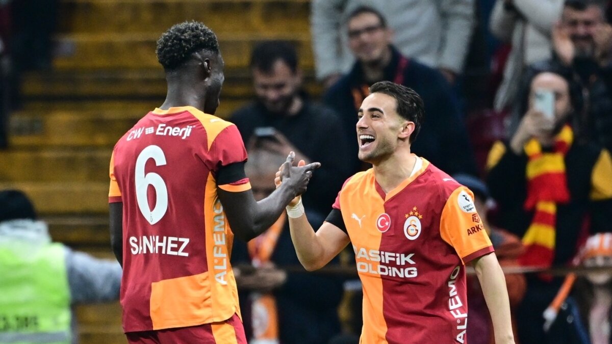 Galatasaray'da derbi i�in yo�un mesai