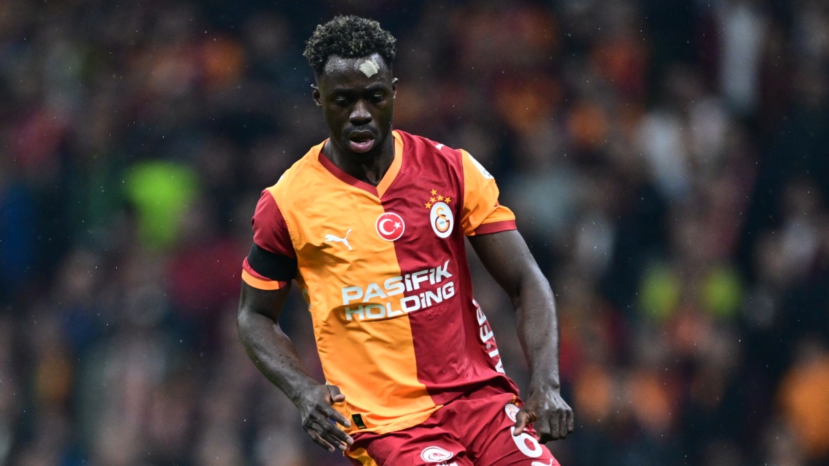 Galatasaray'da iki isme Juventus uyar�s�!