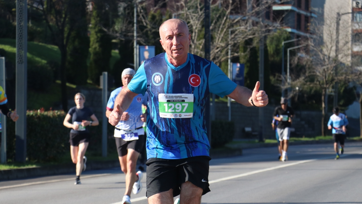 Vak�fBank 46. Uluslararas� Trabzon Yar� Maratonu veteranlar�n ilgi oda�� oldu