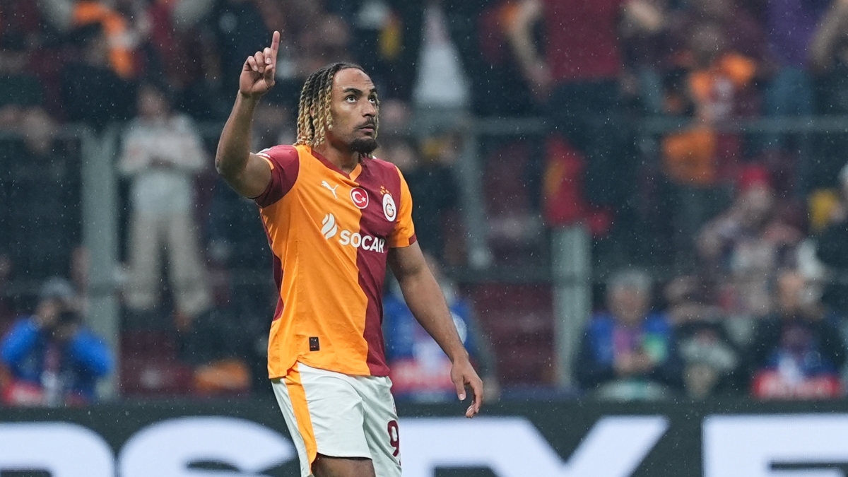 Galatasaray'da Sacha Boey ilk 11'e giriyor