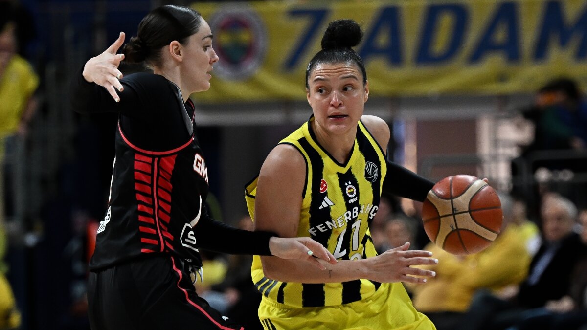 Fenerbah�e Opet, yar� final biletini cebine koydu!