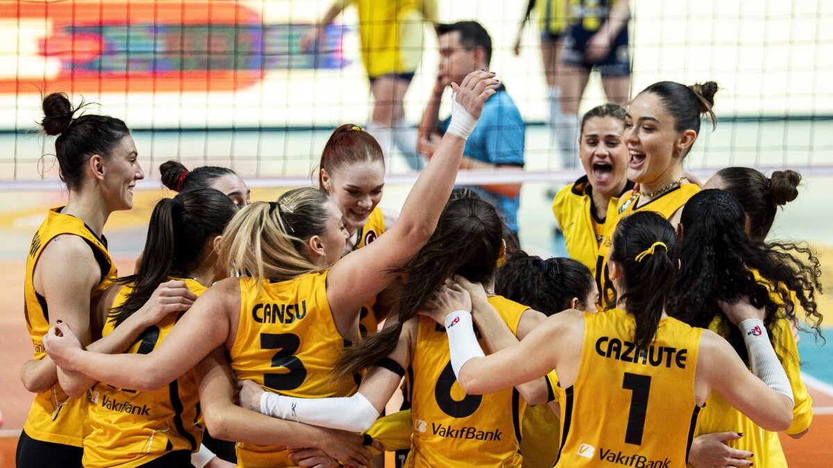 Vak�fBank Kupa Voley'de yar� finalde!