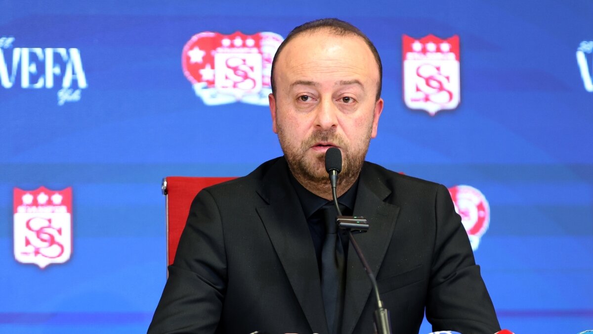 Burak �z�oban: 'Sivasspor olarak 33 puana talibiz'