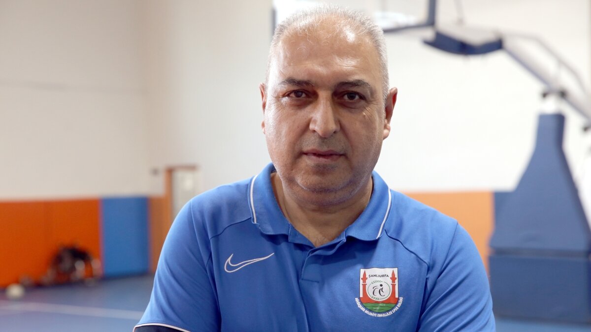 Engelli basketbolculara 25 y�ld�r g�n�ll� olarak emek veriyor