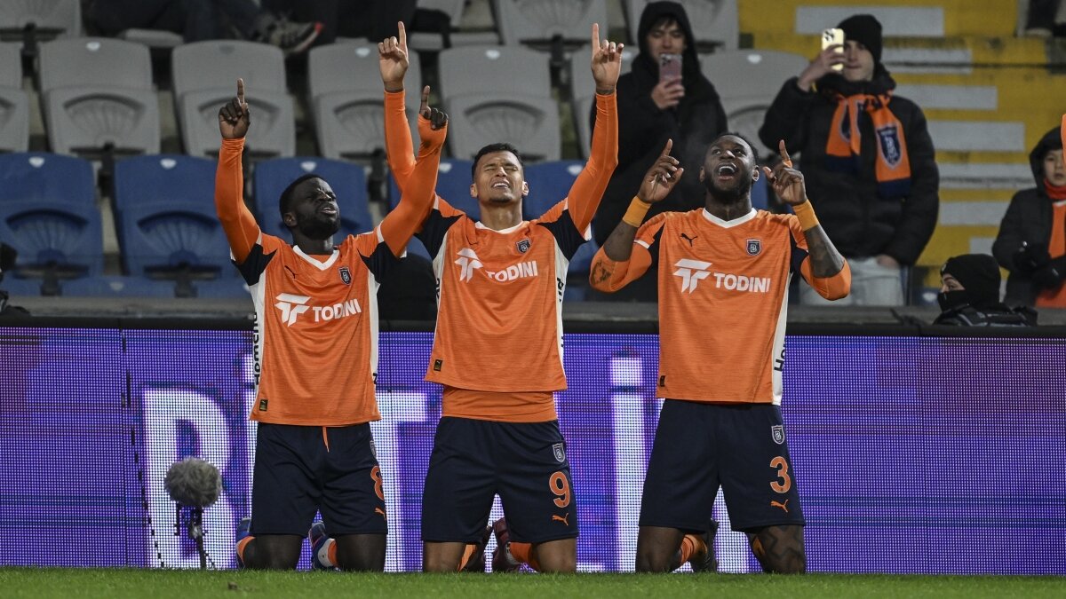 Ba�ak�ehir, Konyaspor'u Selke ile y�kt�!