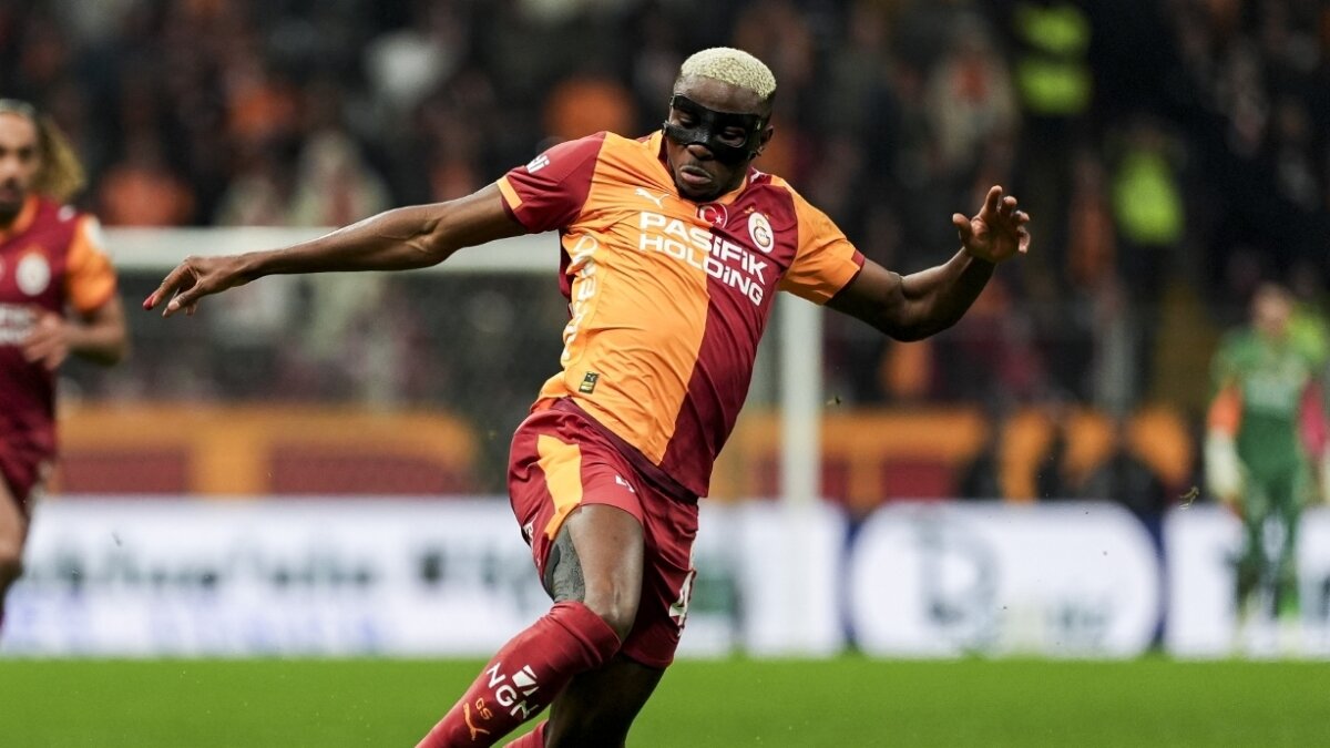 Victor Osimhen'den fedakarl�k!