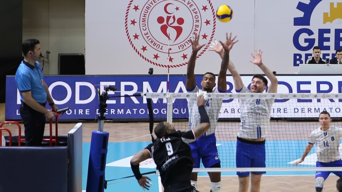 Halkbank deplasmanda set vermeden galip geldi