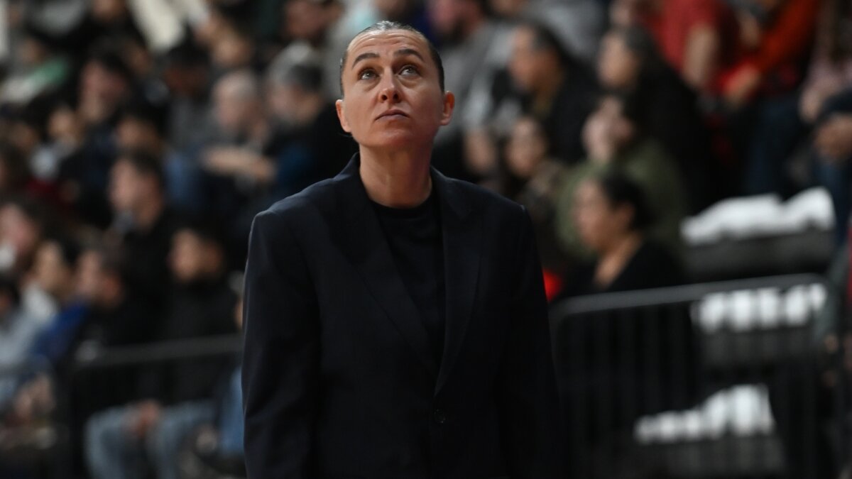 Kad�nlar Basketbol S�per Ligi'nin tek kad�n ko�u: Tu��e Canbaz