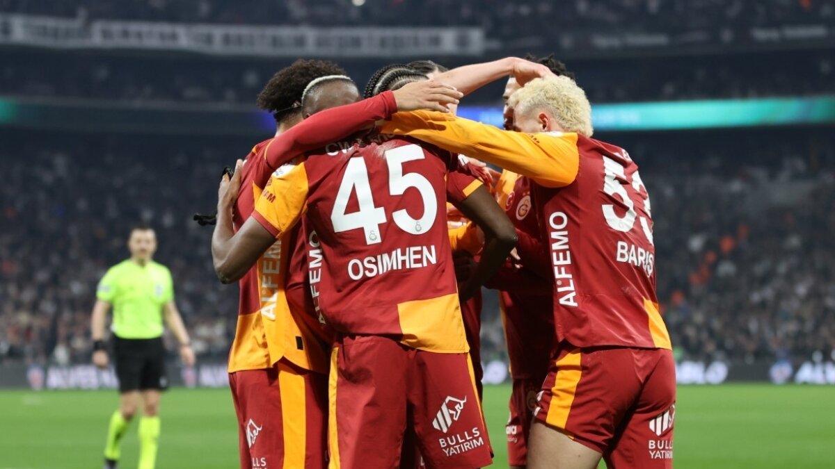 Galatasaray'dan arka arkaya payla��mlar