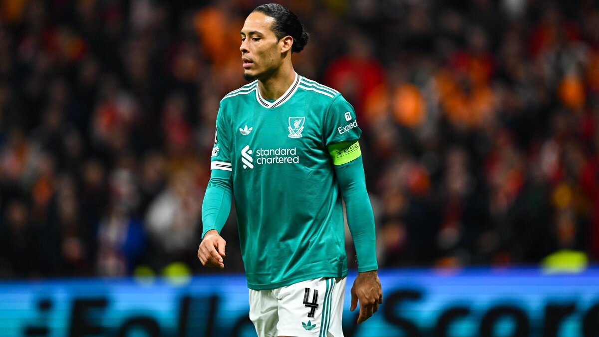 Van Dijk'ten Galatasaray'a fla� g�nderme!