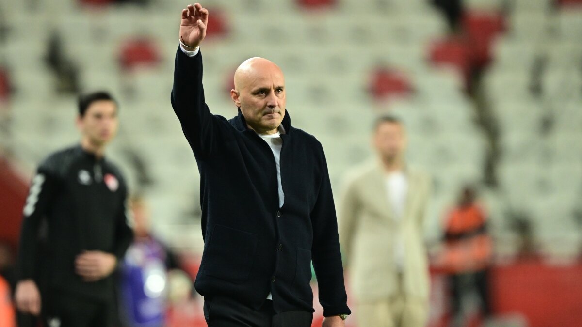 Sami U�urlu: 'Unutmak isteyece�imiz bir ak�am'