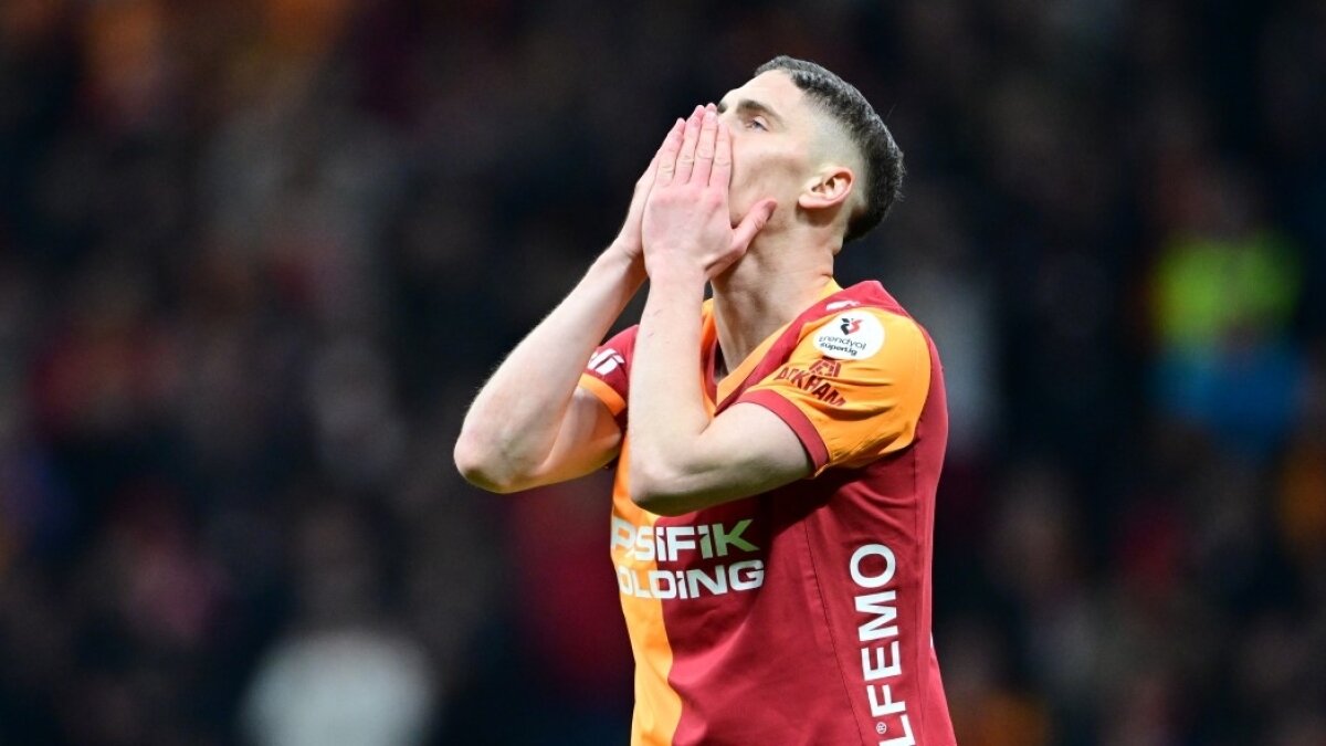 Galatasaray'da Sallai'nin talipleri art�yor