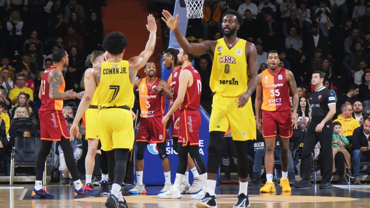 Mersin Spor'dan Galatasaray MCT Technic'e 38 say� fark