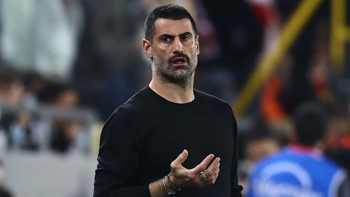 Volkan Demirel'den k�rm�z� kart tepkisi!