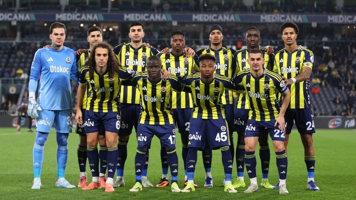 Fenerbah�e'de derbi �ncesi kart alarm�