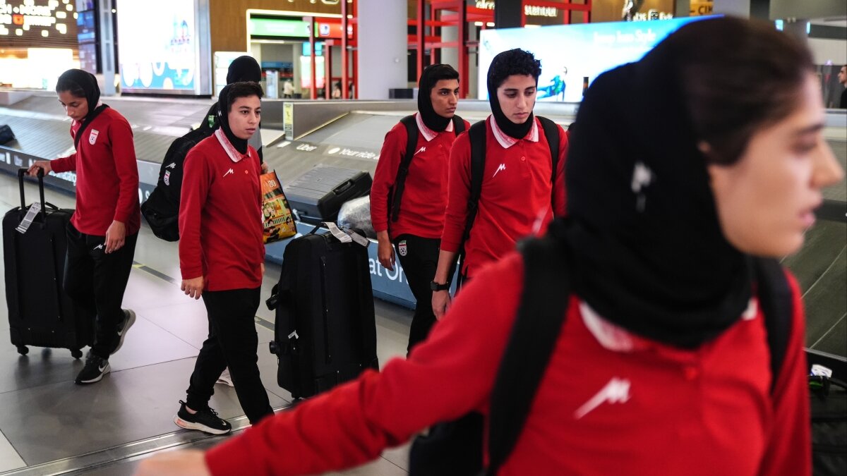 �ran Kad�n Tak�m� �lkelerine ge�mek i�in T�rkiye'de