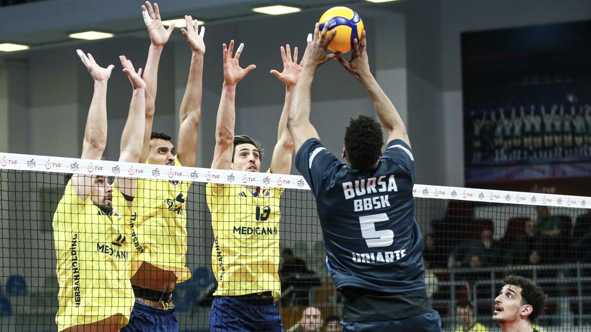 Bursa evinde Fenerbah�e Medicana'y� ma�lup etti!