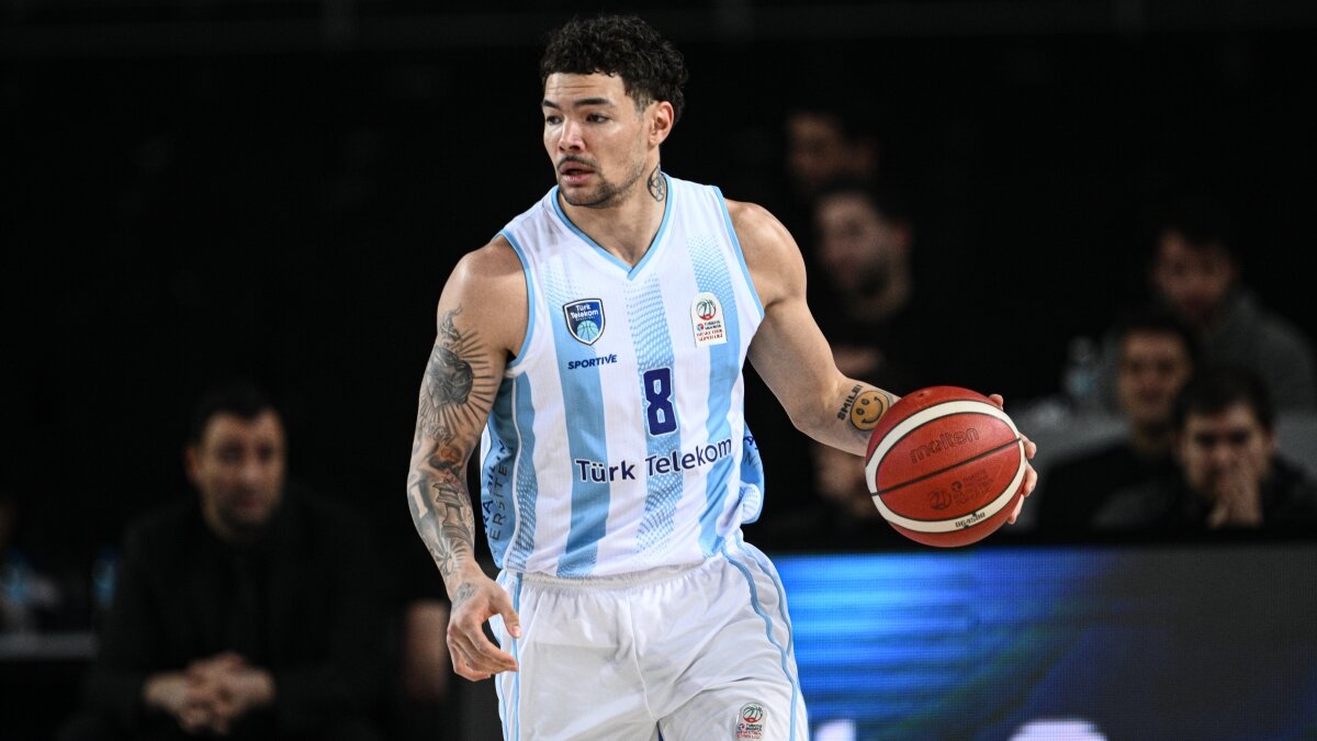 T�rk Telekom, EuroCup yar� finalinde farkl� kazand�!