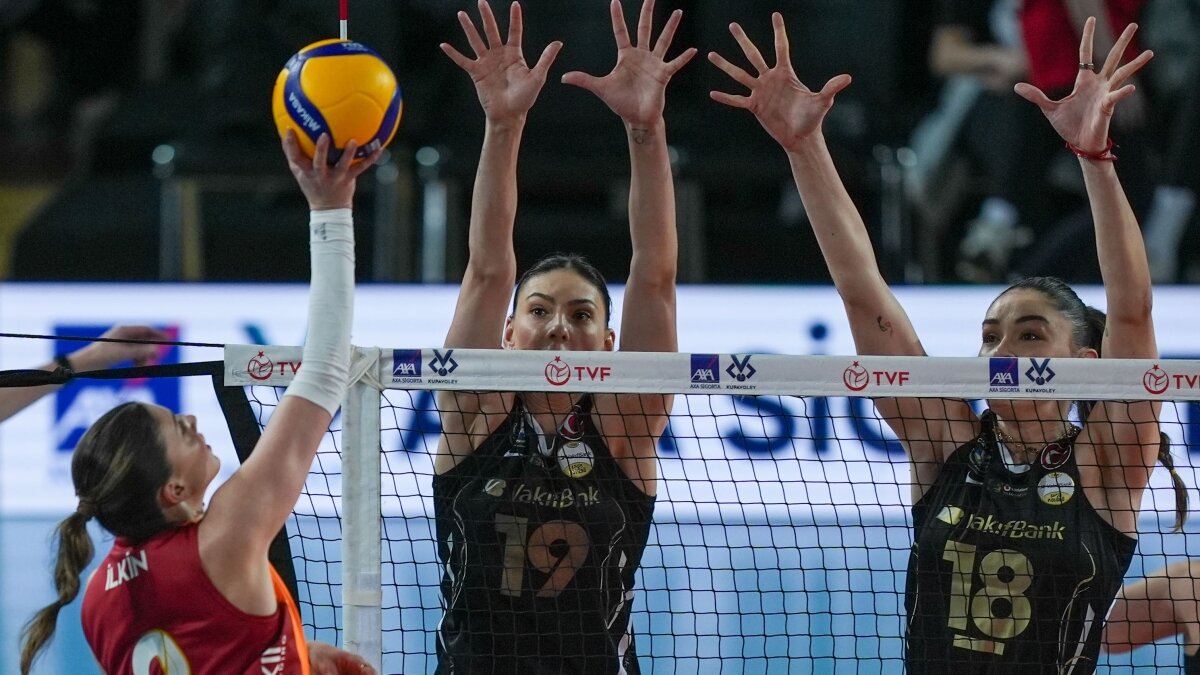 Vak�fBank, Kupa Voley'de finale y�kseldi!
