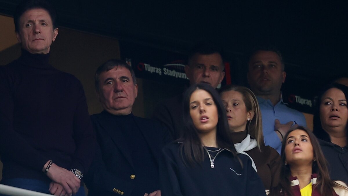 ��te Gheorghe Hagi'nin Romanya'dan kazanaca�� maa�