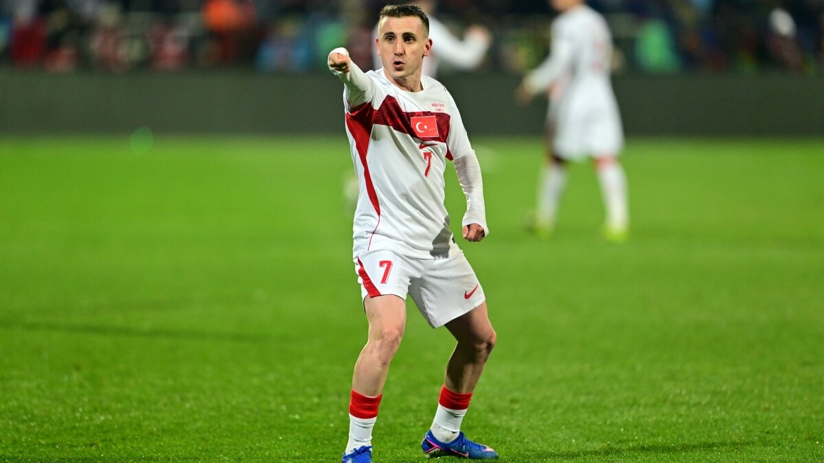 Kerem Akt�rko�lu: 'Milletimize arma�an olsun!'