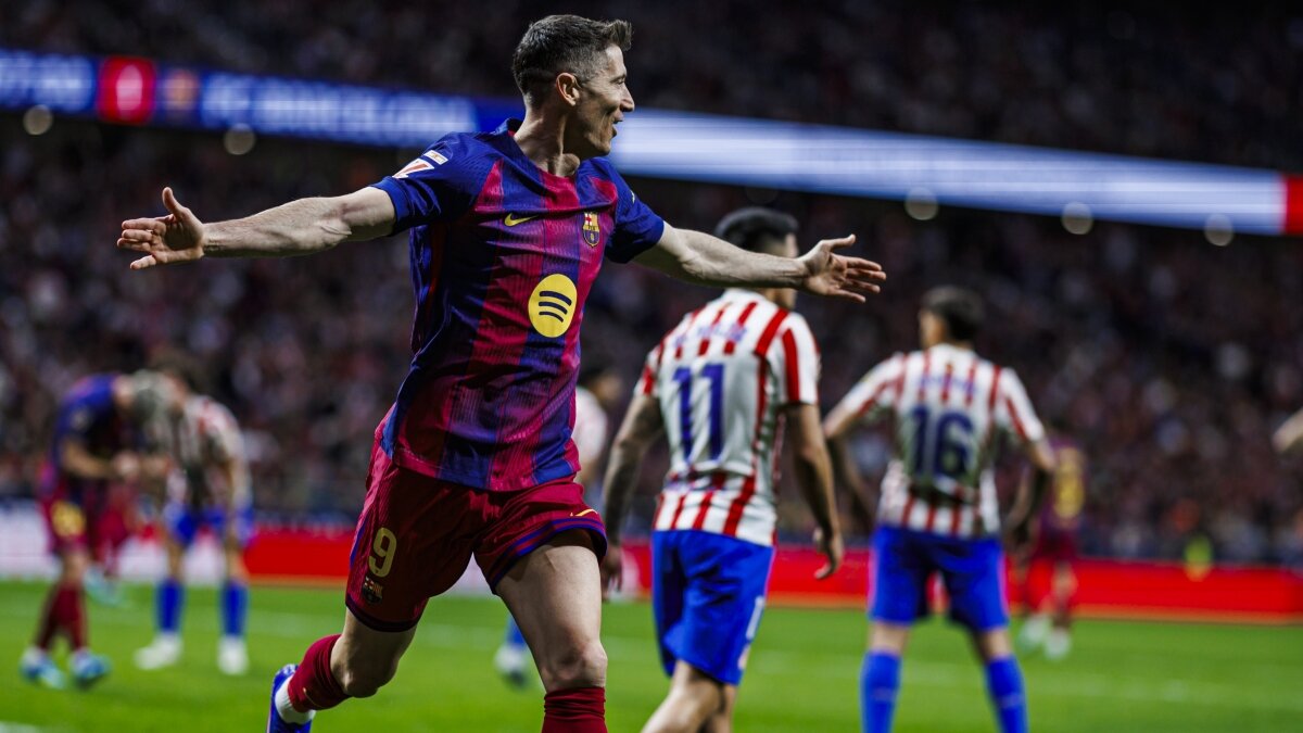 Barcelona, ligde �ampiyonlu�a y�r�yor