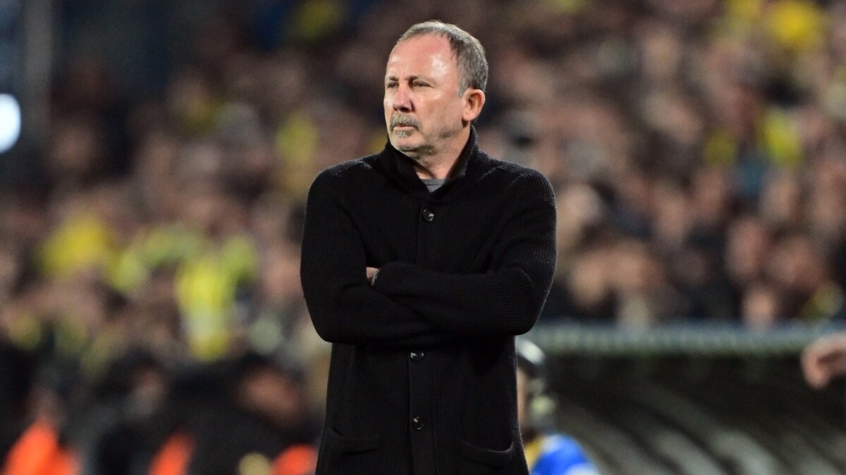 Be�ikta�'ta elde kald� kupa!