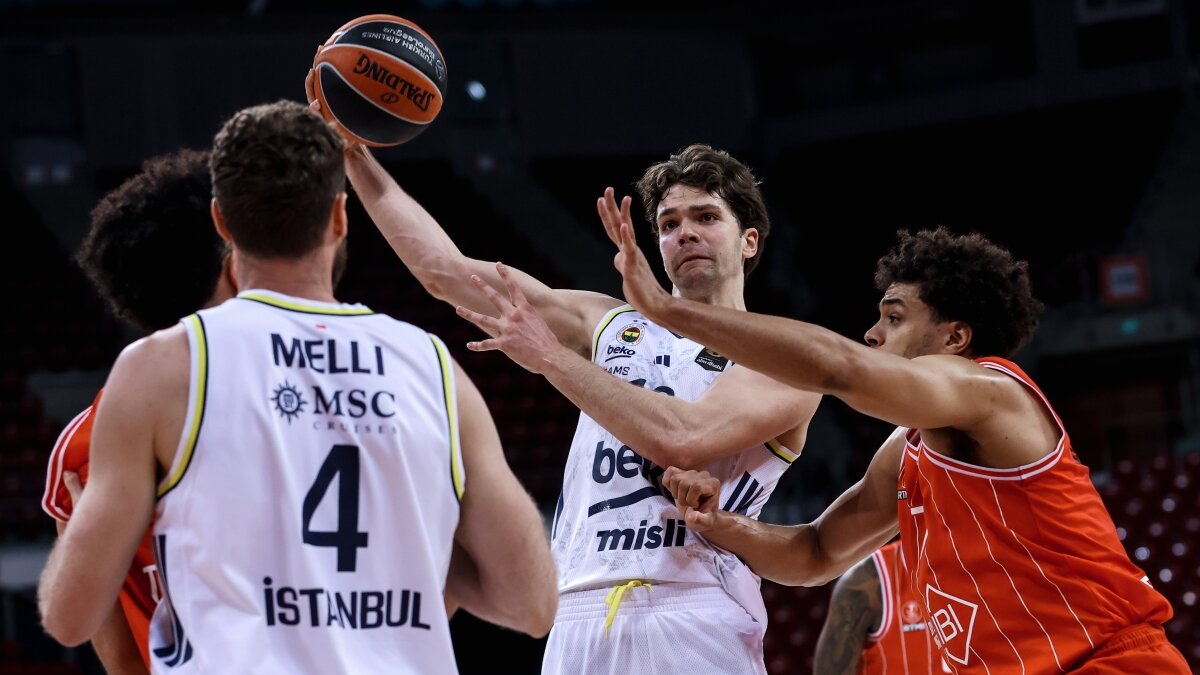 Fenerbah�e Beko �st �ste 4. ma�lubiyetini ald�