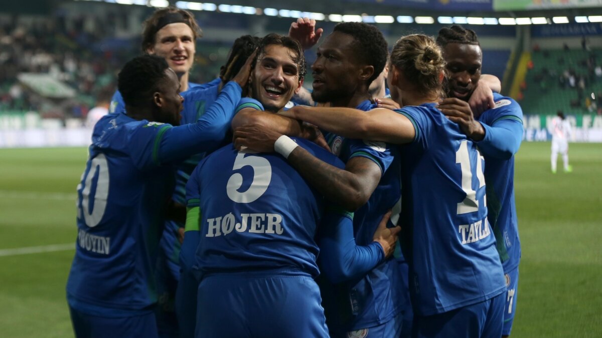 Rizespor'dan sahas�nda d�rt goll� net galibiyet!