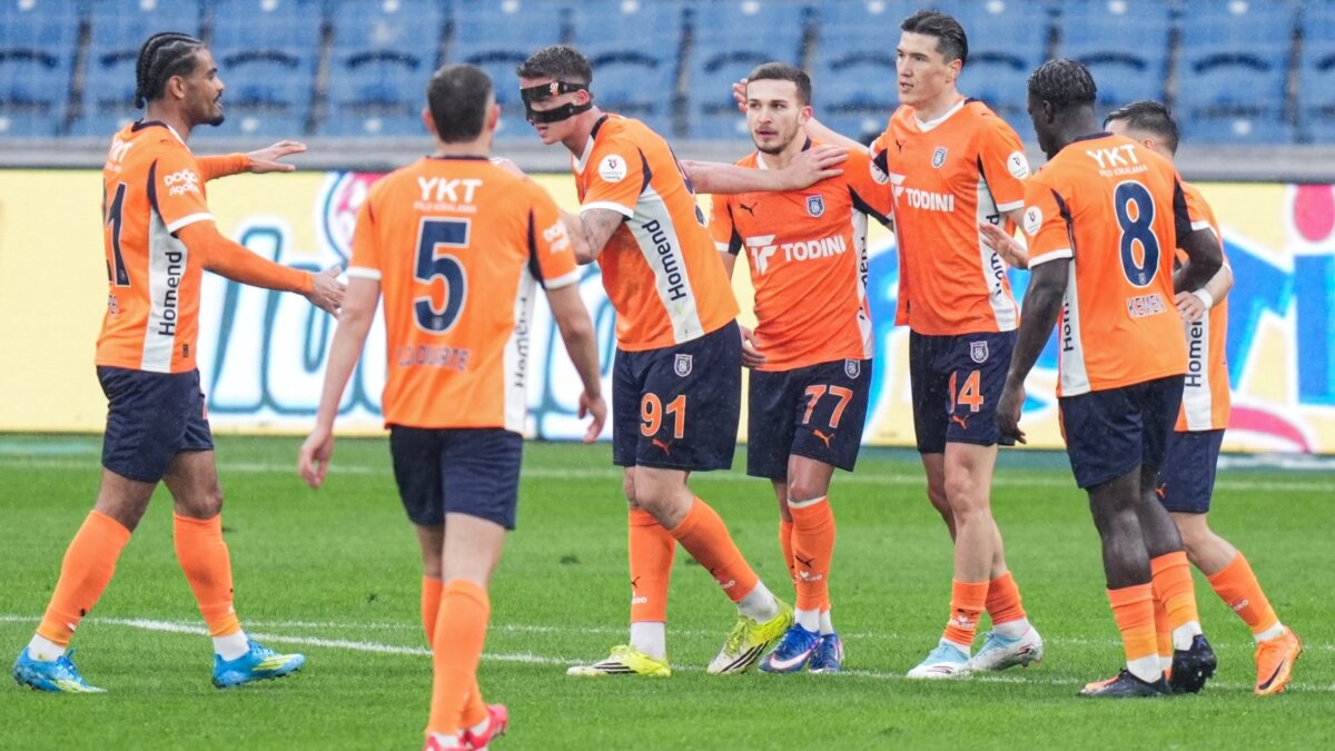 RAMS Ba�ak�ehir, �� puan� hat�rlad�!