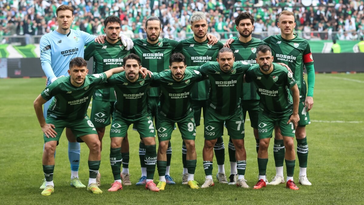 Bursaspor, �ampiyonluk yolunda son viraja girdi!