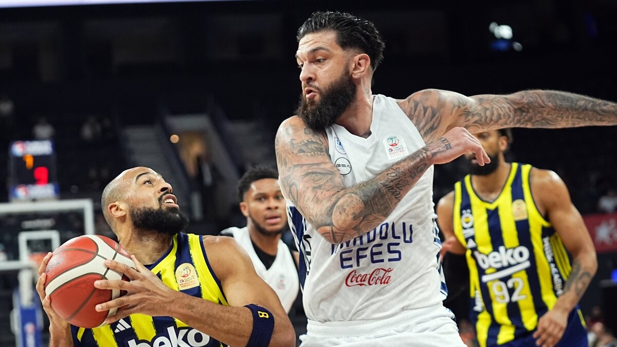 CANLI: Anadolu Efes - Fenerbah�e Beko