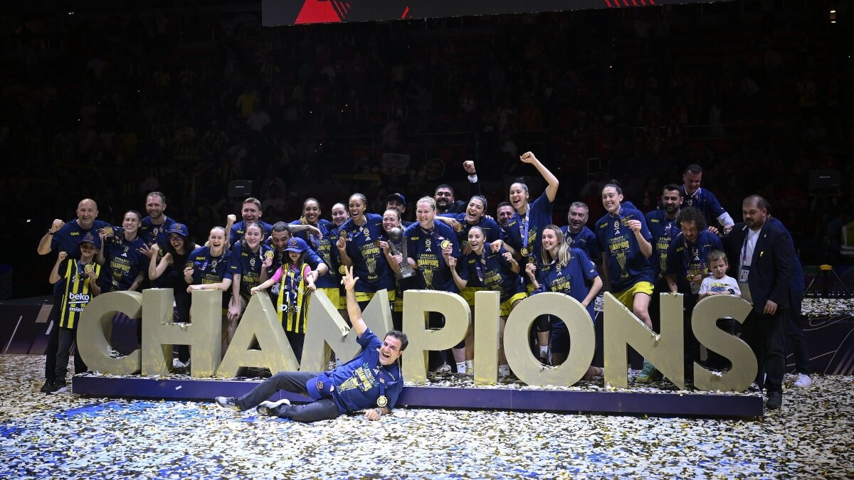 Ezeli rekabette �st�nl�k Fenerbah�e'de!