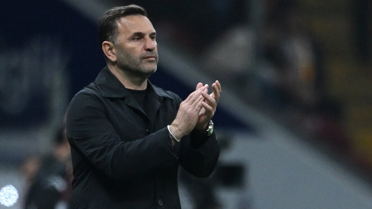 Okan Buruk: 'Kol'u b�rak, gole bak!'