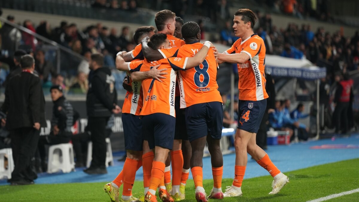 RAMS Ba�ak�ehir evinde gol oldu ya�d�!