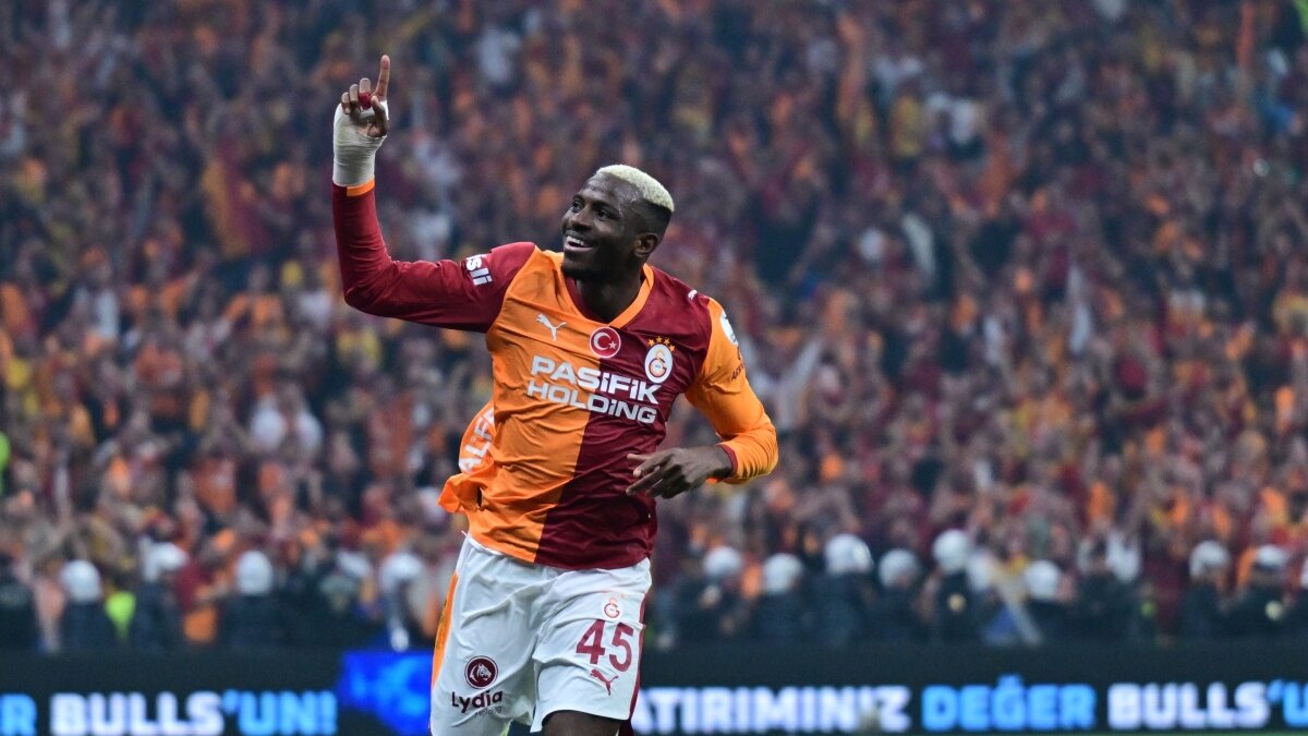 Victor Osimhen gollerine devam ediyor