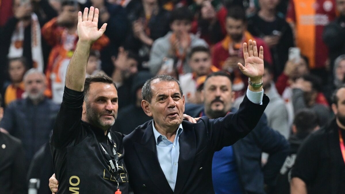 Galatasaray, liderli�i b�rakmad�!