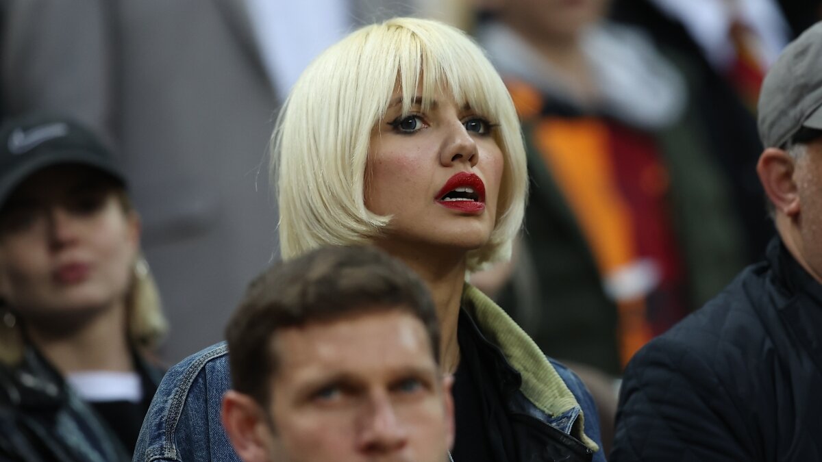 Nihan Buruk'tan Okan Buruk'a destek: 'Kral�m�n arkas�nday�m'