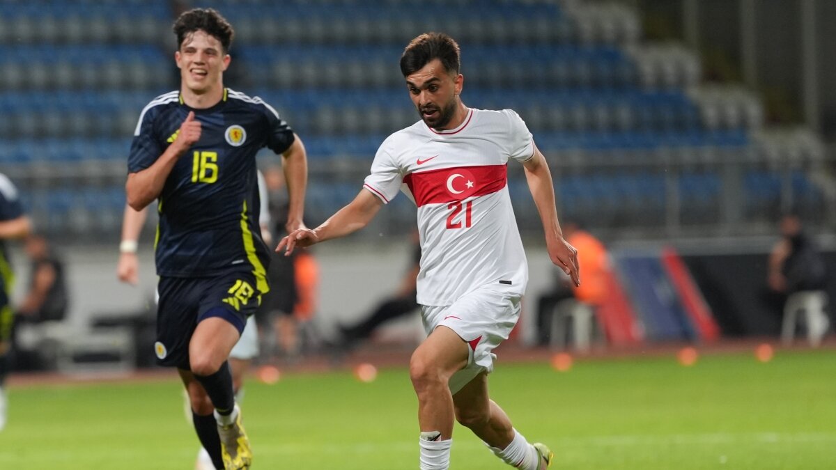 Galatasaray'dan Emircan G�rl�k s�rprizi!