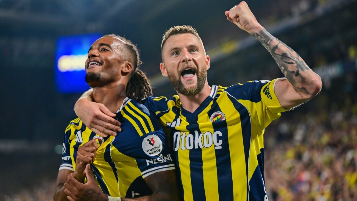 Fenerbah�e'nin sigortas�: Gol yemeyen 4'l� form�l